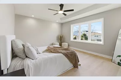 8332 S 77th Court, Bridgeview, IL 60455 - Photo 18