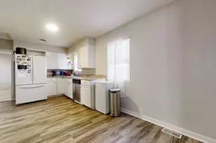 1009 N Prospect Ave, Champaign, IL 61820 - Photo 8