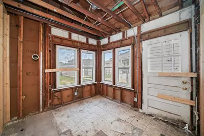 9552 S California Avenue, Evergreen Park, IL 60805 - Photo 4