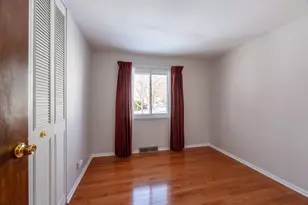 795 Plymouth Rd, Hoffman Estates, IL 60192 - Photo 12