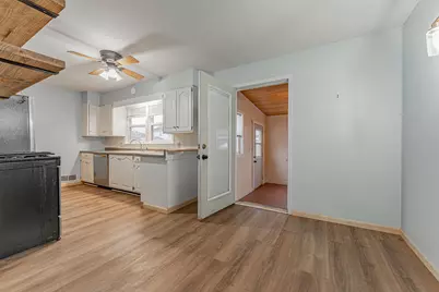 205 E Park Street, Danvers, IL 61732 - Photo 6