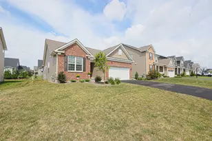 580 N Highlander Wy, Addison, IL 60101 - Photo 1