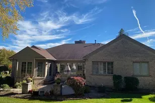 1292 W Windhill Dr, Palatine, IL 60067 - Photo 2