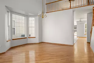 16139 Seneca Lake Cir, Crest Hill, IL 60403 - Photo 4