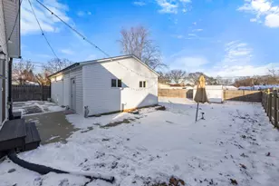 115 N Western Ave, Aurora, IL 60506 - Photo 22