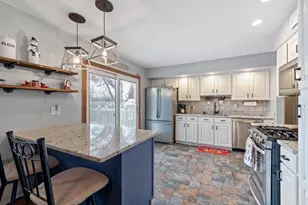 15309 Arroyo Dr, Oak Forest, IL 60452 - Photo 6