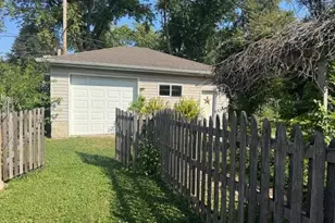 2444 187th St, Lansing, IL 60438 - Photo 4