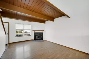 535 Normandie Ln, Round Lake Beach, IL 60073 - Photo 4