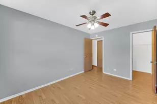 535 Normandie Ln, Round Lake Beach, IL 60073 - Photo 14