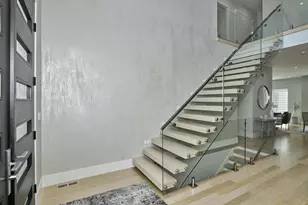 6644 N Knox Ave, Lincolnwood, IL 60712 - Photo 2