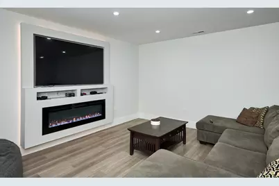 6644 N Knox Avenue, Lincolnwood, IL 60712 - Photo 48