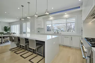 6644 N Knox Avenue, Lincolnwood, IL 60712 - Photo 10