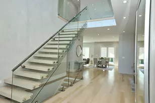 6644 N Knox Ave, Lincolnwood, IL 60712 - Photo 4