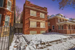12027 S Eggleston Ave, Chicago, IL 60628 - Photo 2