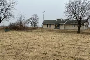 10940 S Dwight Rd, Dwight, IL 60420 - Photo 2