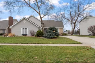 2501 Cherry Hills Dr, Champaign, IL 61822 - Photo 2