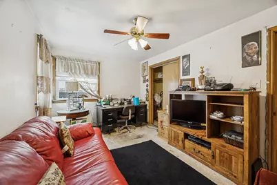 5240 W Gladys Avenue, Chicago, IL 60644 - Photo 10