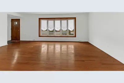 511 W Arquilla Drive, Glenwood, IL 60425 - Photo 8