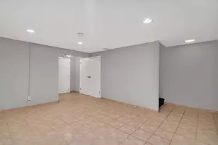 [Address not provided], La Grange, IL 60525 - Photo 20