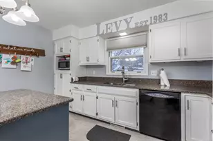 821 Thornberry St, Ottawa, IL 61350 - Photo 6