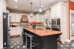 6 Stonebrook Ct, Bloomington, IL 61704 - Photo 12