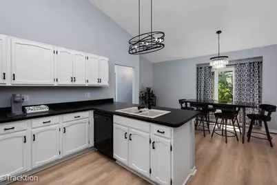 1014 Braemoor Drive #B, Downers Grove, IL 60515 - Photo 6