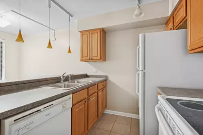 470 Fawell Boulevard #203, Glen Ellyn, IL 60137 - Photo 10
