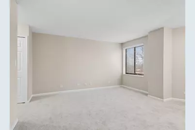 470 Fawell Boulevard #203, Glen Ellyn, IL 60137 - Photo 6