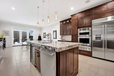 2144 W Erie Street, Chicago, IL 60612 - Photo 8