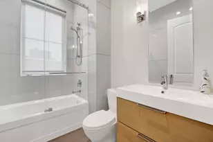 2144 W Erie St, Chicago, IL 60612 - Photo 30