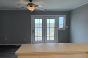 529 Pheasant Ct, Grayslake, IL 60030 - Photo 8