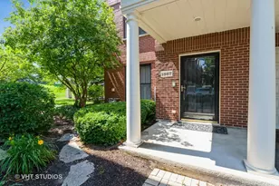 1867 Admiral Ct, Glenview, IL 60026 - Photo 2