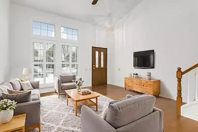 523 Orleans Avenue, Naperville, IL 60565 - Photo 6