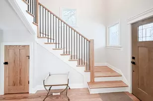 885 Geneva Rd, Saint Charles, IL 60174 - Photo 6