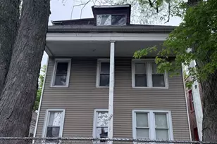 10230 S Yates Blvd, Chicago, IL 60617 - Photo 1