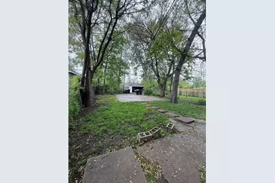 10230 S Yates Boulevard, Chicago, IL 60617 - Photo 4