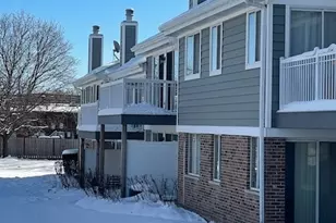 624 Berkley Ct, Schaumburg, IL 60194 - Photo 2