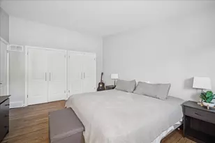 711 Carriage Hill Dr, Glenview, IL 60025 - Photo 8