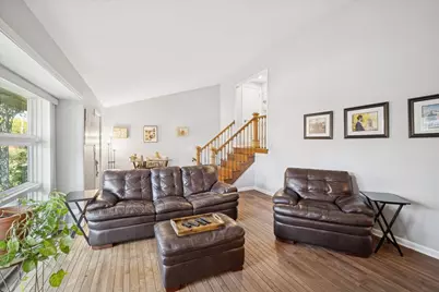 711 Carriage Hill Drive, Glenview, IL 60025 - Photo 4