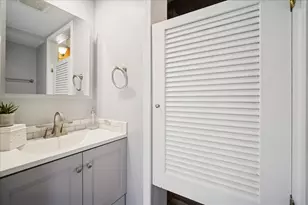 711 Carriage Hill Dr, Glenview, IL 60025 - Photo 20