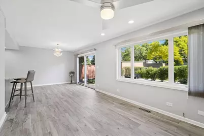 711 Carriage Hill Drive, Glenview, IL 60025 - Photo 14