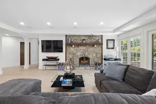 17 Ambriance Dr, Burr Ridge, IL 60527 - Photo 48