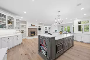17 Ambriance Dr, Burr Ridge, IL 60527 - Photo 12