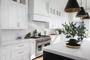 932 E Chicago Ave, Naperville, IL 60540 - Photo 8