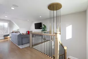 932 E Chicago Ave, Naperville, IL 60540 - Photo 40