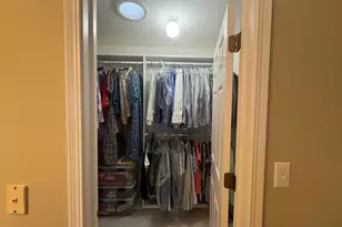 1375 Burnett Dr, Aurora, IL 60502 - Photo 10