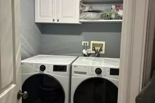 1375 Burnett Dr, Aurora, IL 60502 - Photo 8