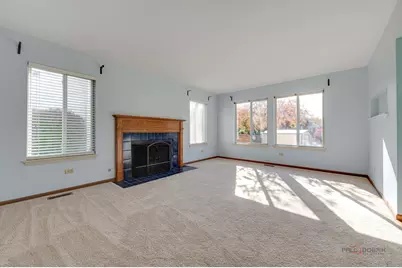 2736 Bluewater Circle, Naperville, IL 60564 - Photo 16