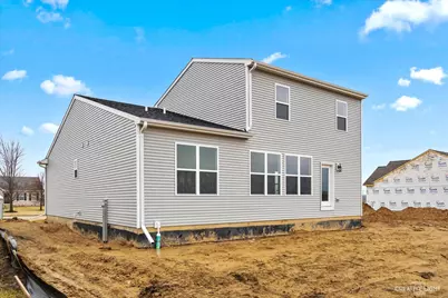 360 N Charles Street, Cortland, IL 60112 - Photo 32