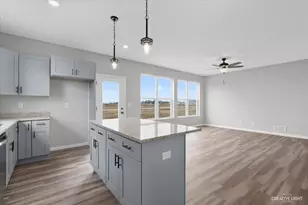 360 N Charles St, Cortland, IL 60112 - Photo 16